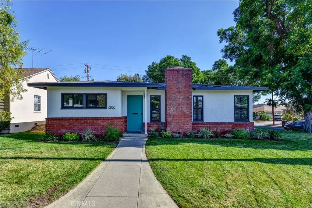 8966 Gunn Avenue, Whittier