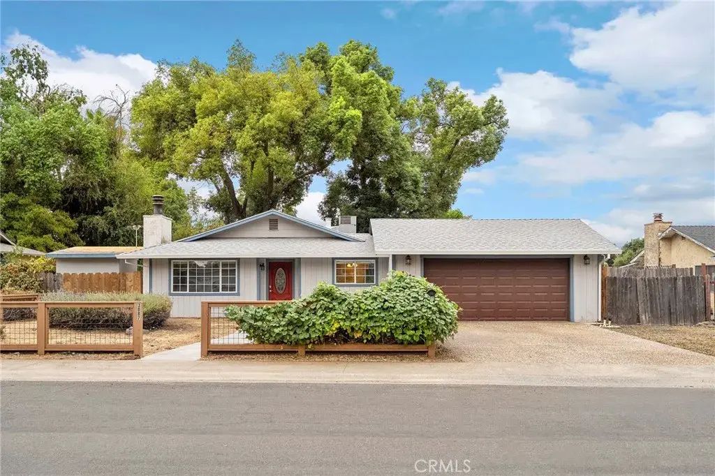 3087 Coronado, Chico