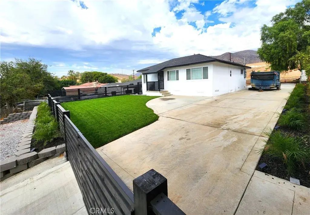 7635 Mission Boulevard, Jurupa Valley