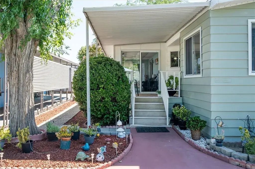 21212 Seep Willow 272, Canyon Country