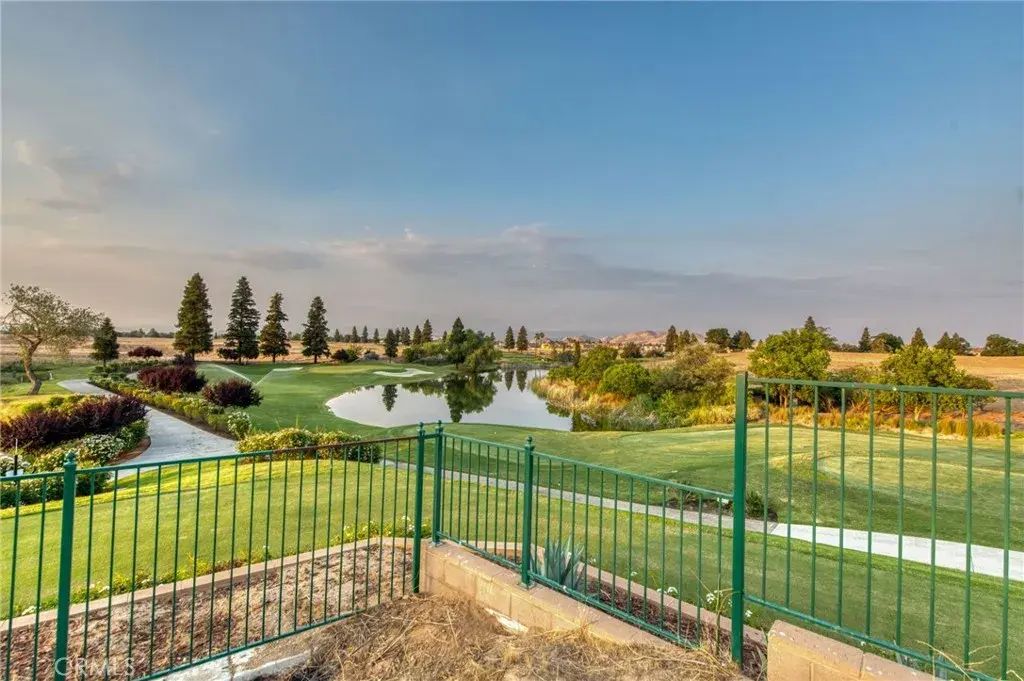 2490 E Copper Ridge Drive, Fresno