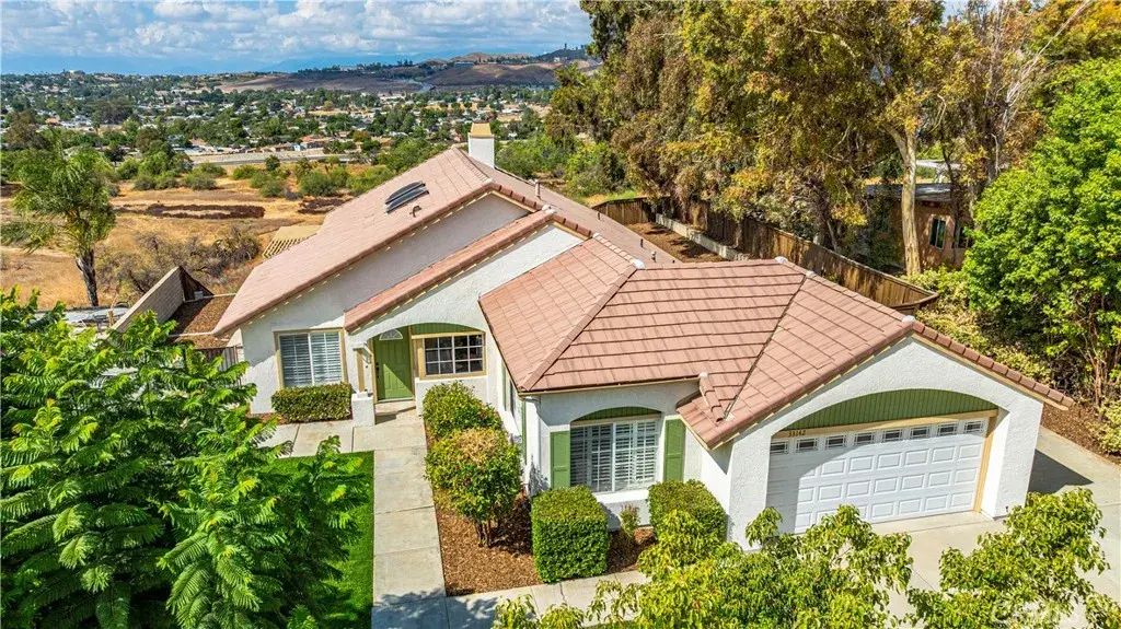 33142 Lotus Avenue, Yucaipa