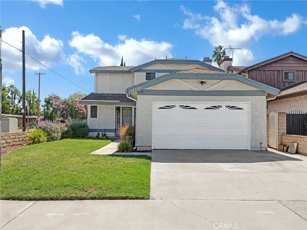 19700 Strathern Street, Winnetka