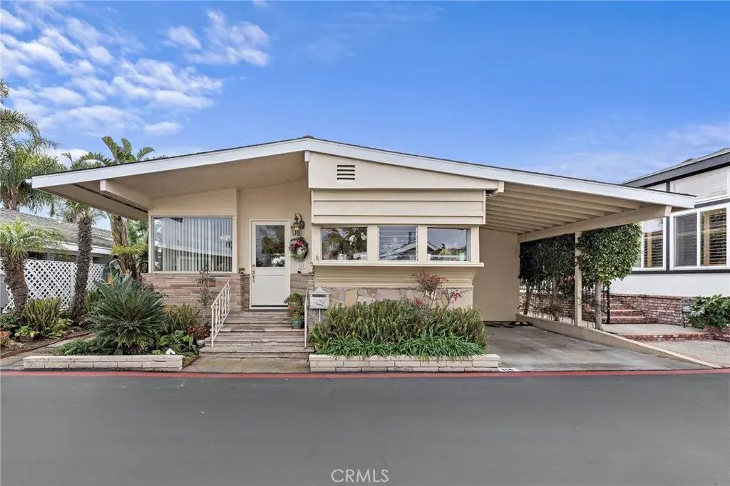 114 Yorktown, Newport Beach