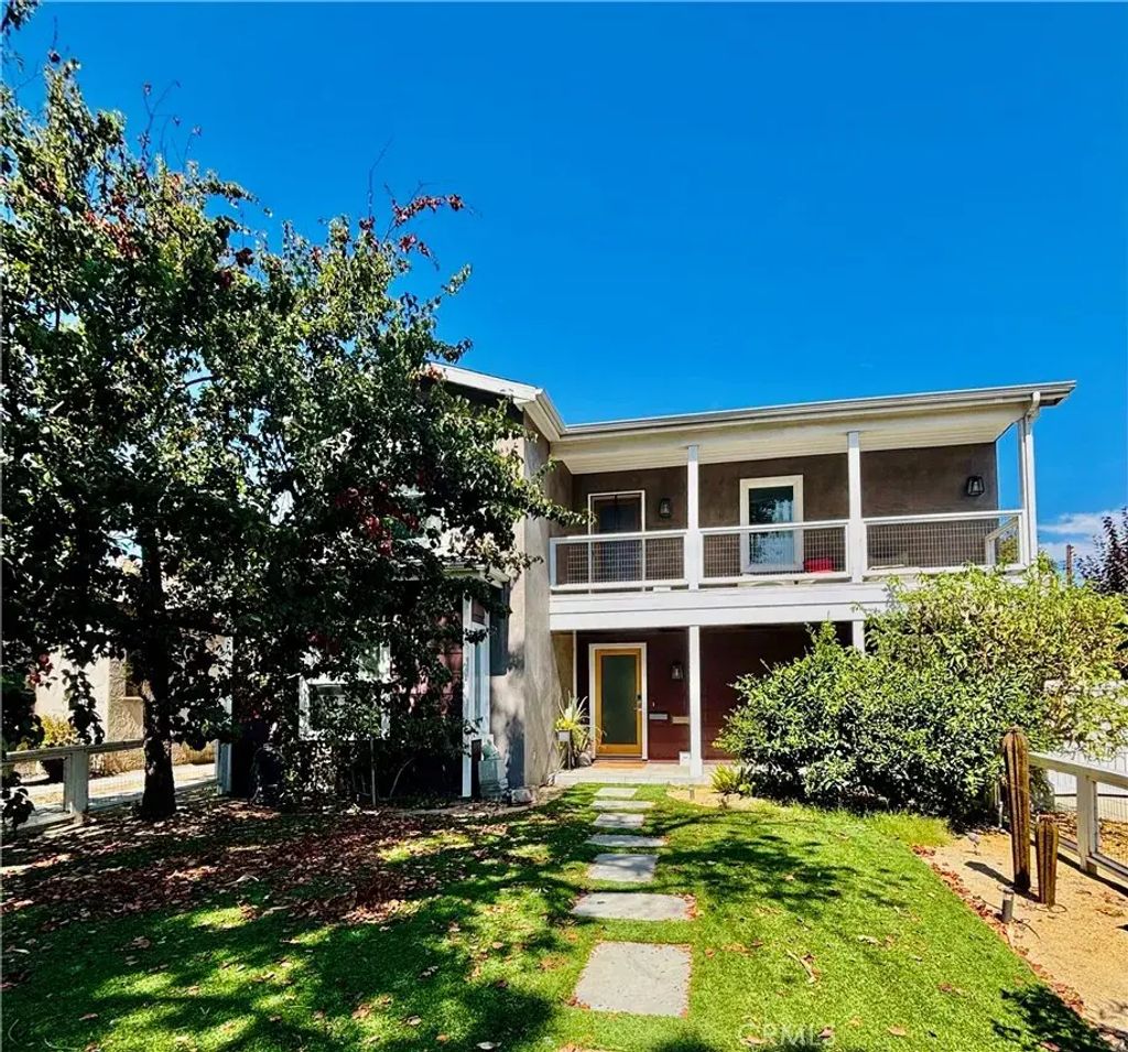 2909 W Clark Avenue, Burbank