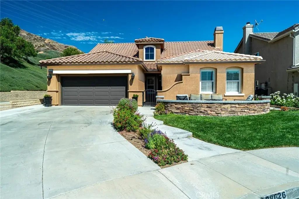 28626 Natalie Lane, Saugus