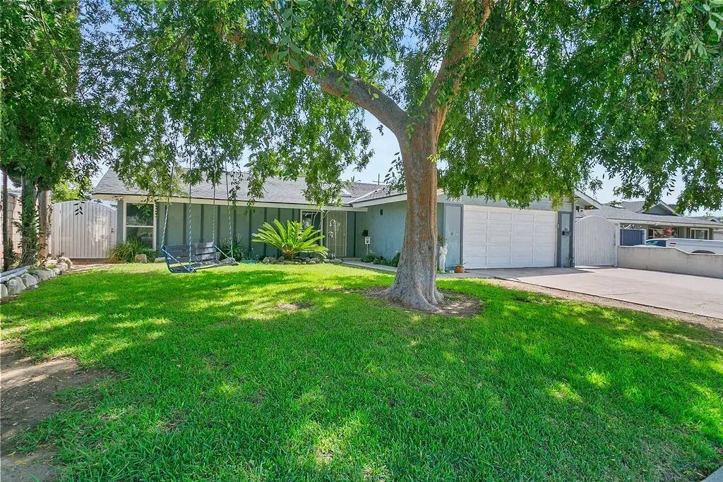 129 S Kathleen Lane, Orange