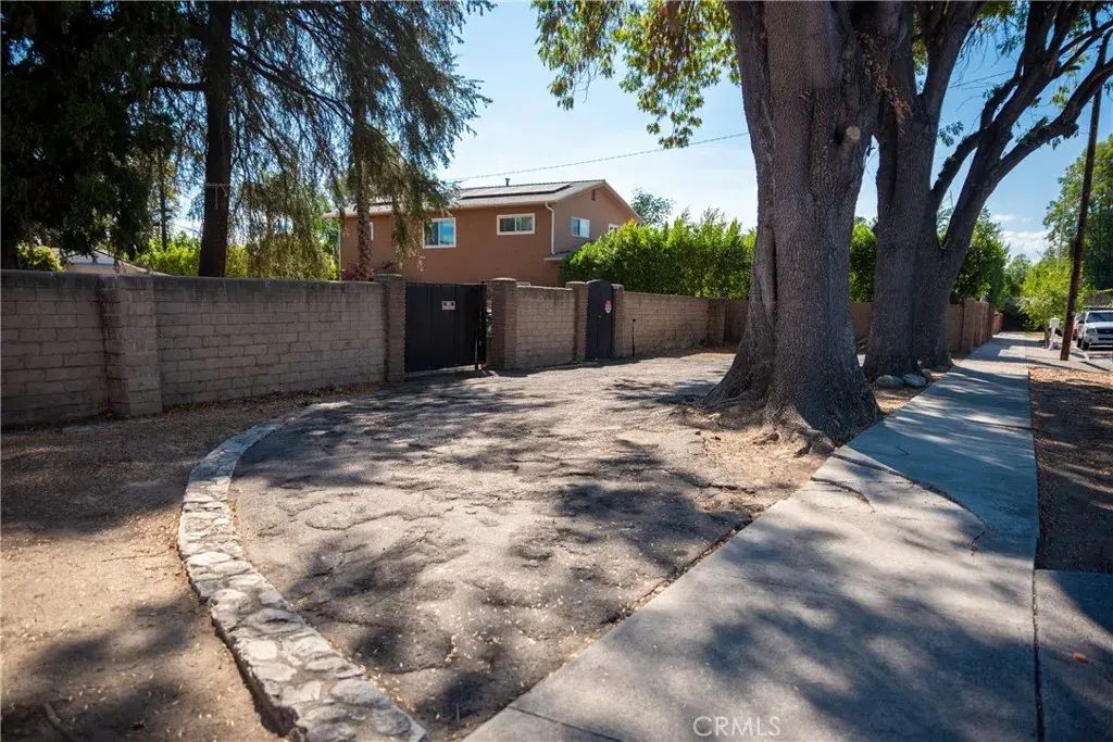 13408 Burton Street, Panorama City