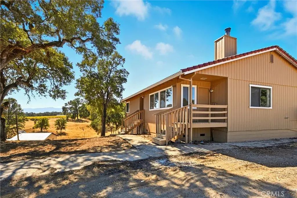 5000 George, Lakeport