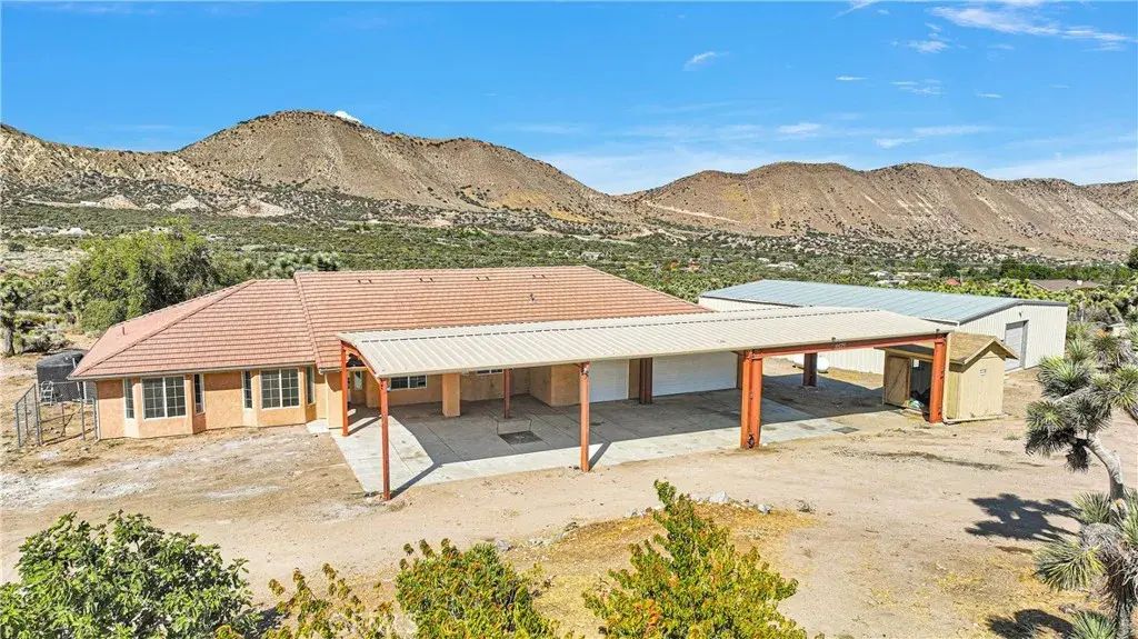 4426 Oil Well Road, Phelan