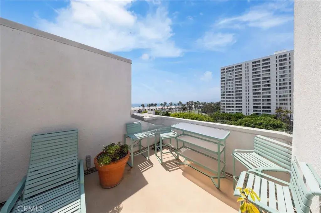 2910 Neilson Way 503, Santa Monica