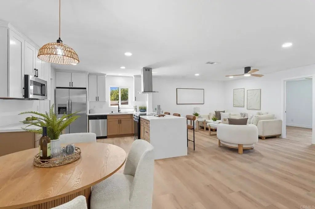 9494 Chimney Rock Ln, El Cajon