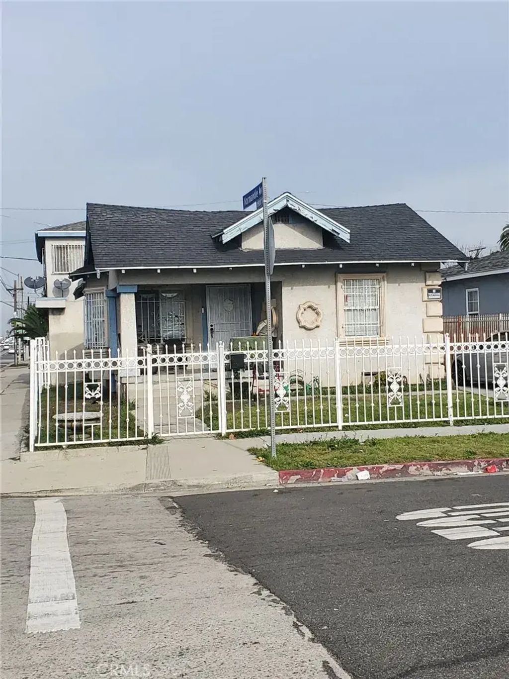 1353-1353 W 90th, Los Angeles