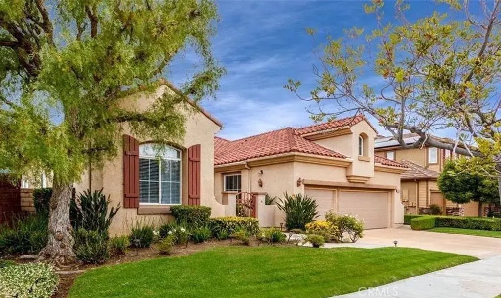 910 N Big Sky Lane, Orange