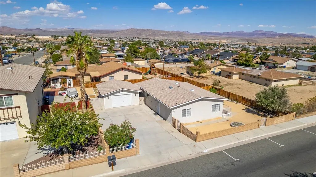 761 Rimrock, Barstow