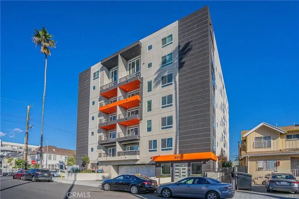 900 S Kenmore Avenue 306, Los Angeles