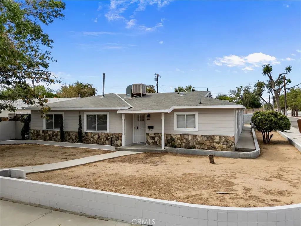 45157 16th West, Lancaster