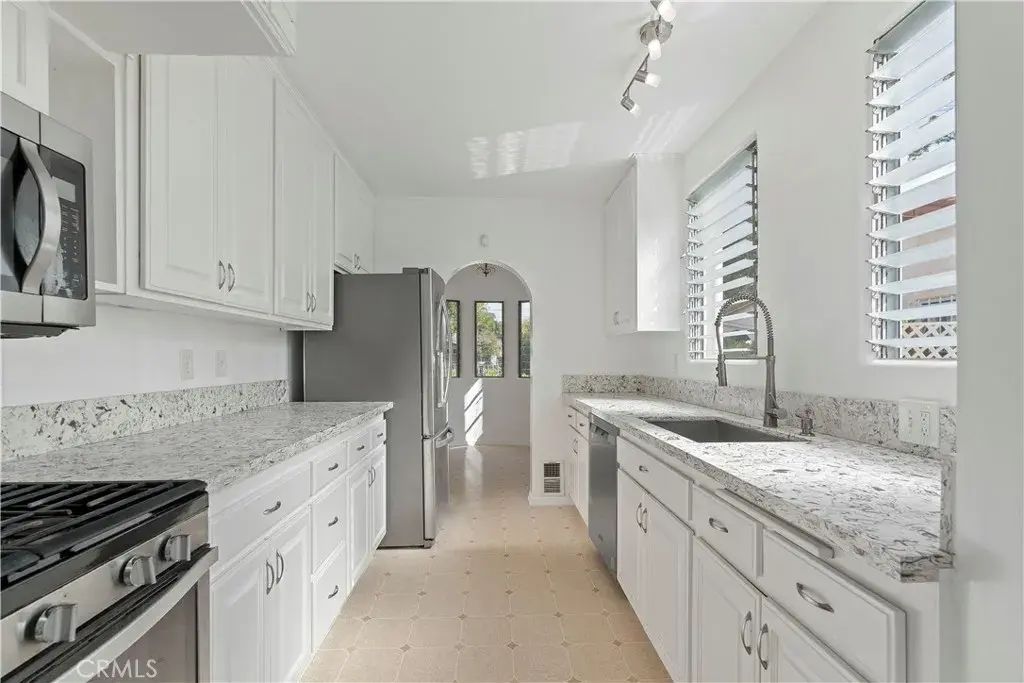 2049 Greenfield, Westwood - Century City