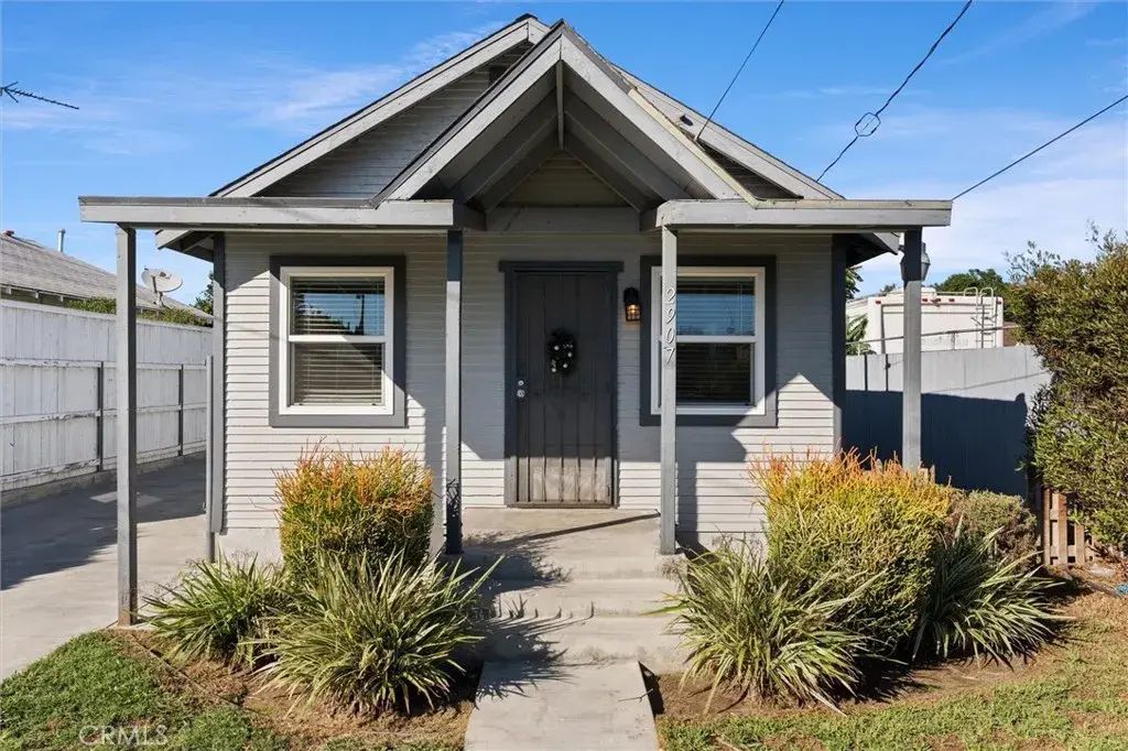 2907 E Sawyer Street, Long Beach