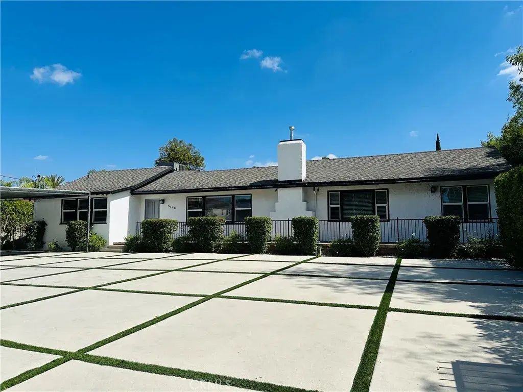 5148 Otis Avenue, Tarzana