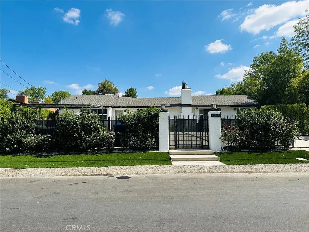 5148 Otis Avenue, Tarzana