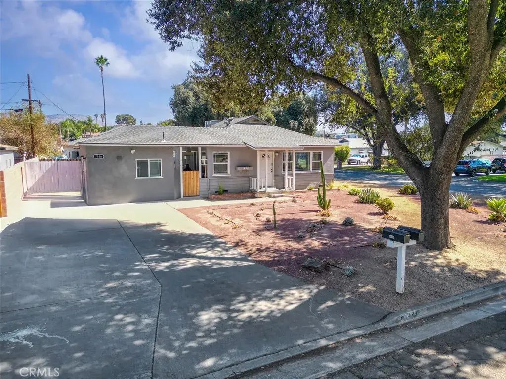 1498 Powell Way, Riverside