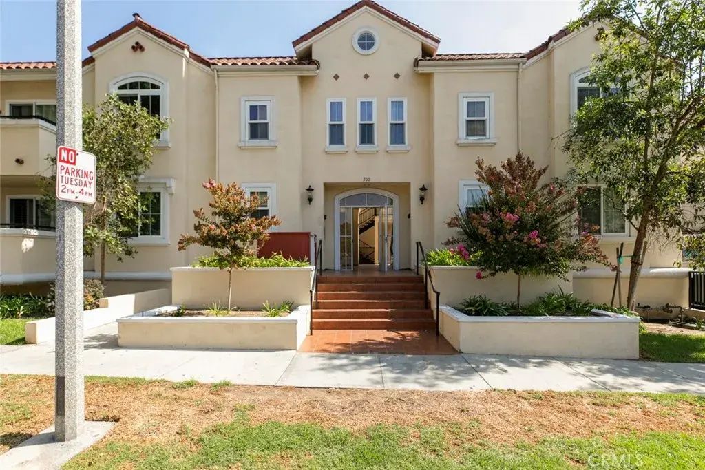 300 E Providencia Avenue 201, Burbank