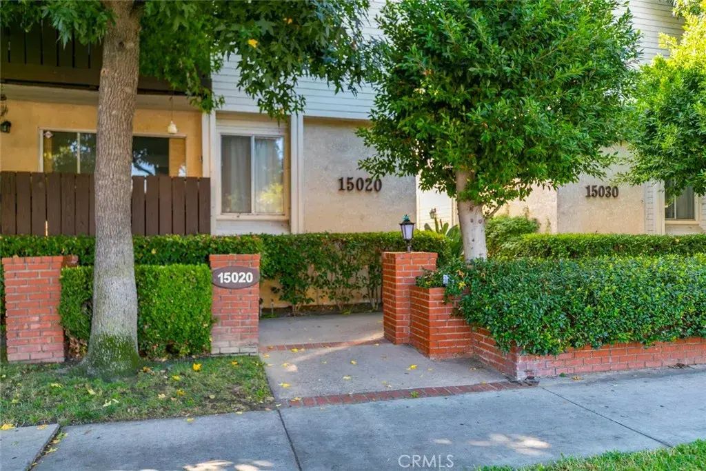 15020 Victory Boulevard 203, Van Nuys