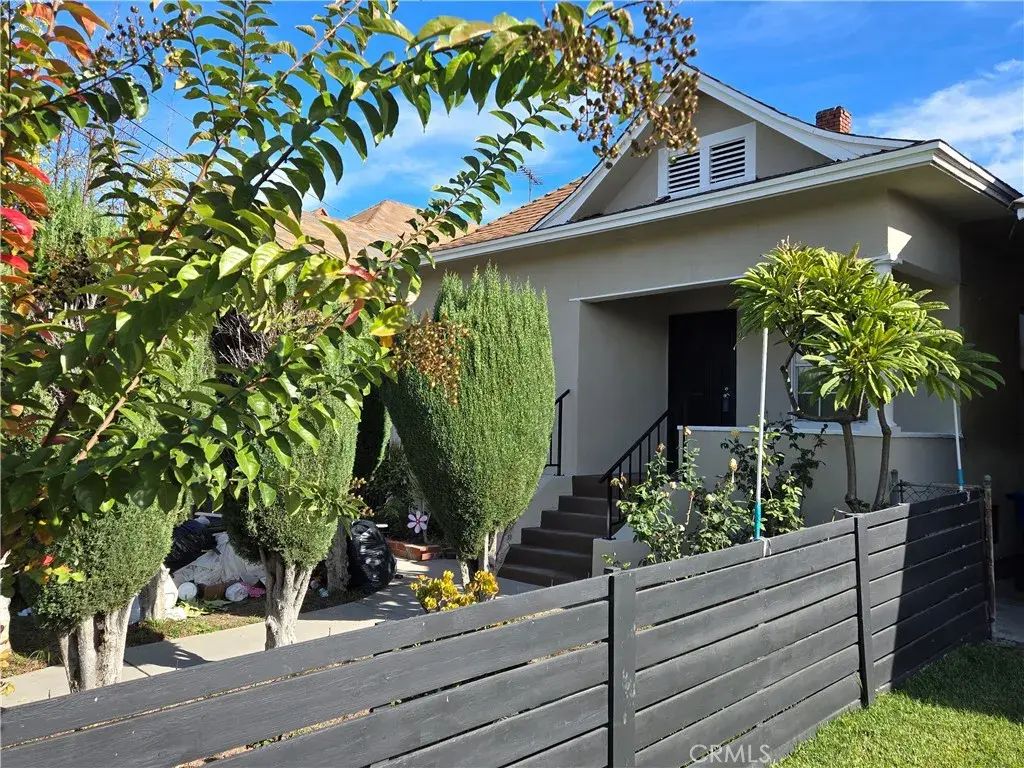 2222 Gates, Lincoln Heights