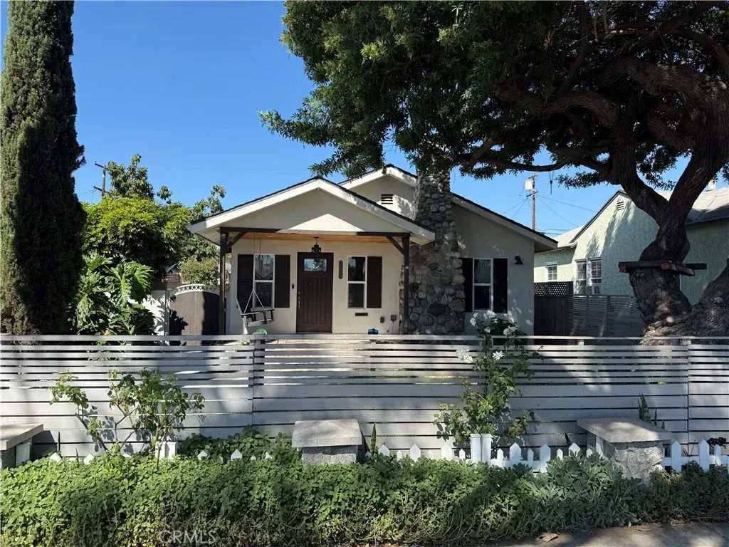 1615 E Harding, Long Beach