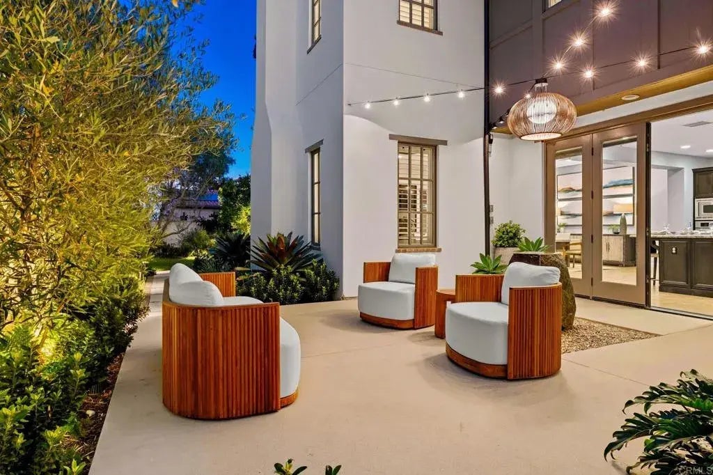 16941 Simple Melody Lane, 