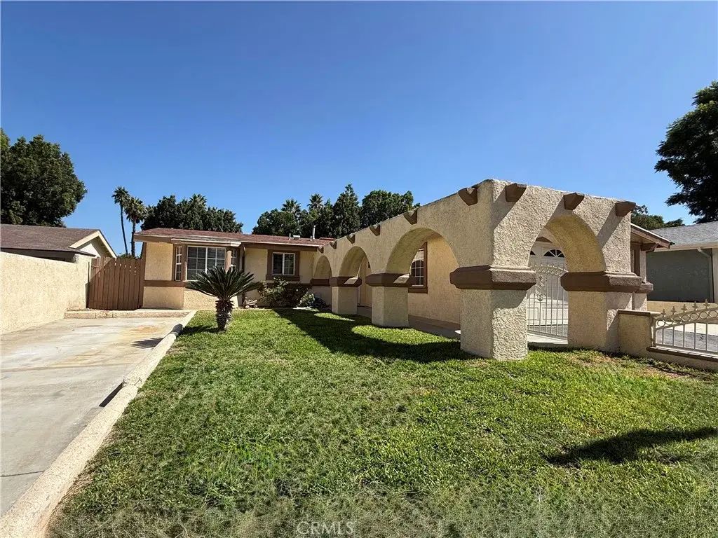 3461 Crownsworth, Corona