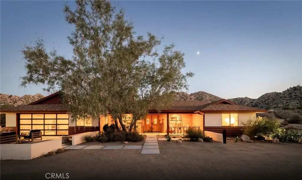 53655 Annie Oakley Road, Pioneertown