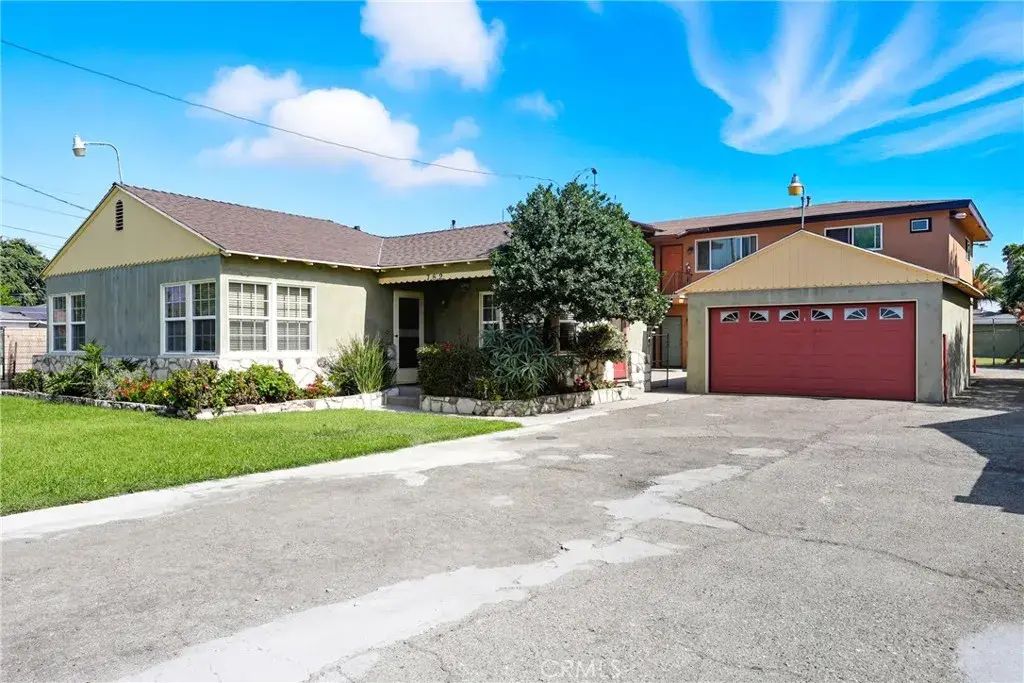 782 Lewis, Pomona