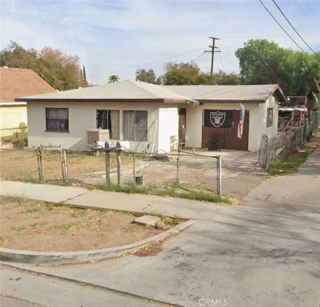 409 S Merrill, Corona