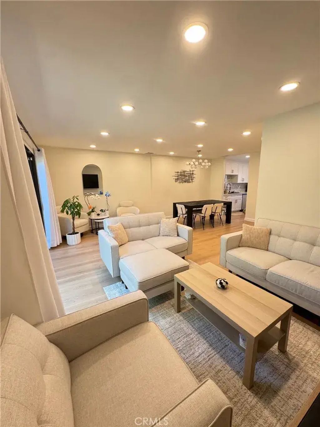 11311 Tampa 4, Porter Ranch
