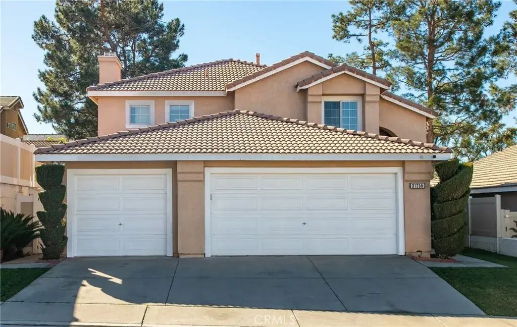31255 Slate Street, Mentone