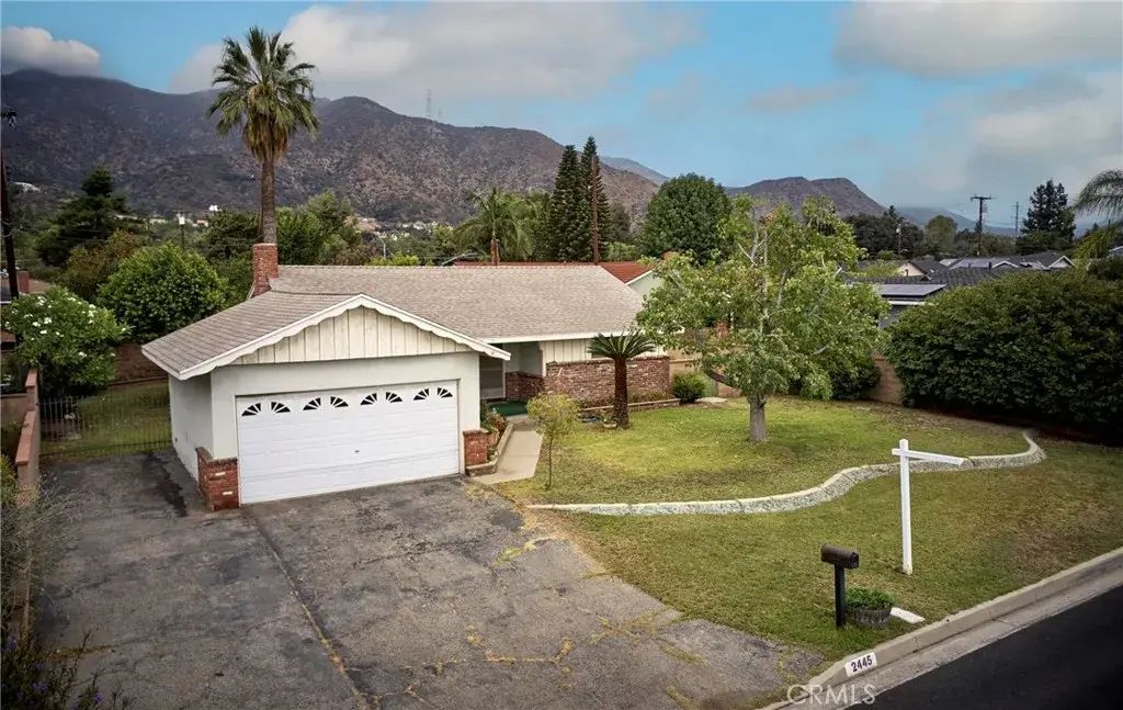 2445 Bashor Street, Duarte