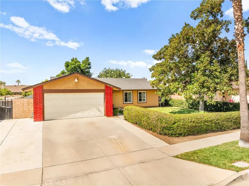 7470 Blanchard Avenue, Fontana