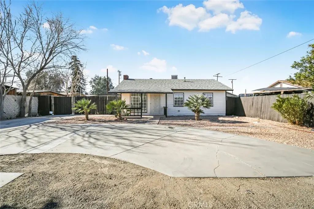 39021 8th Street East, Palmdale
