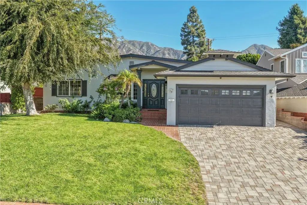 2747 El Caminito, La Crescenta