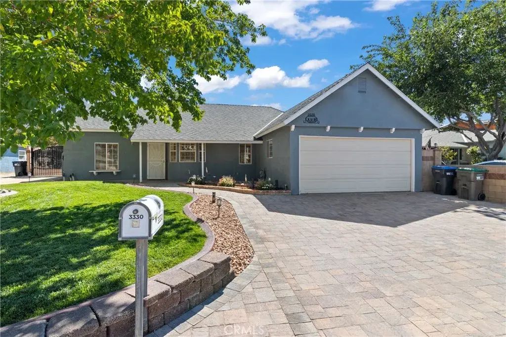 3330 W Avenue L4, Lancaster
