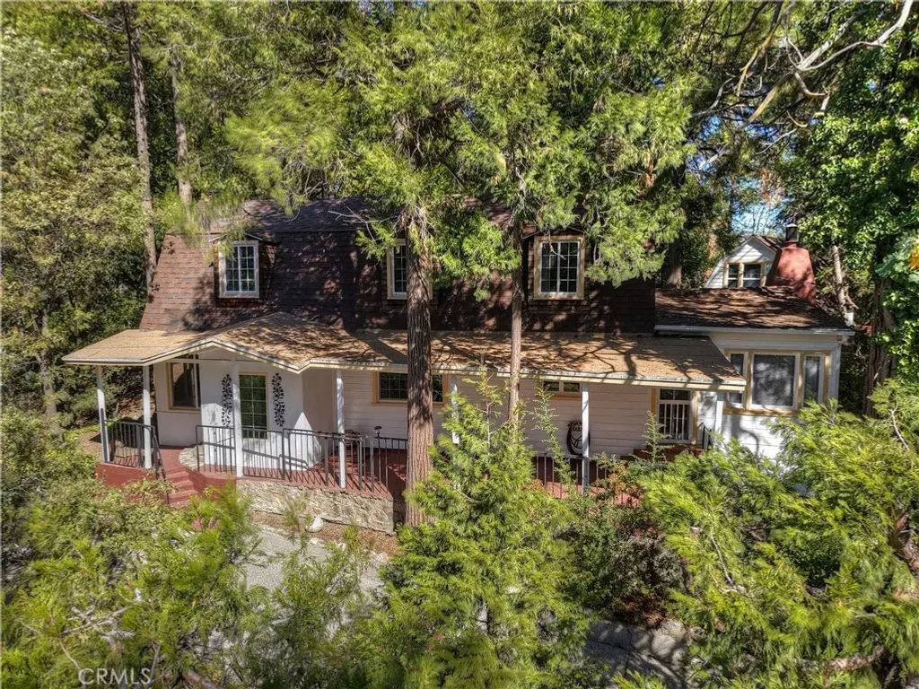 23581 Lake Drive, Crestline