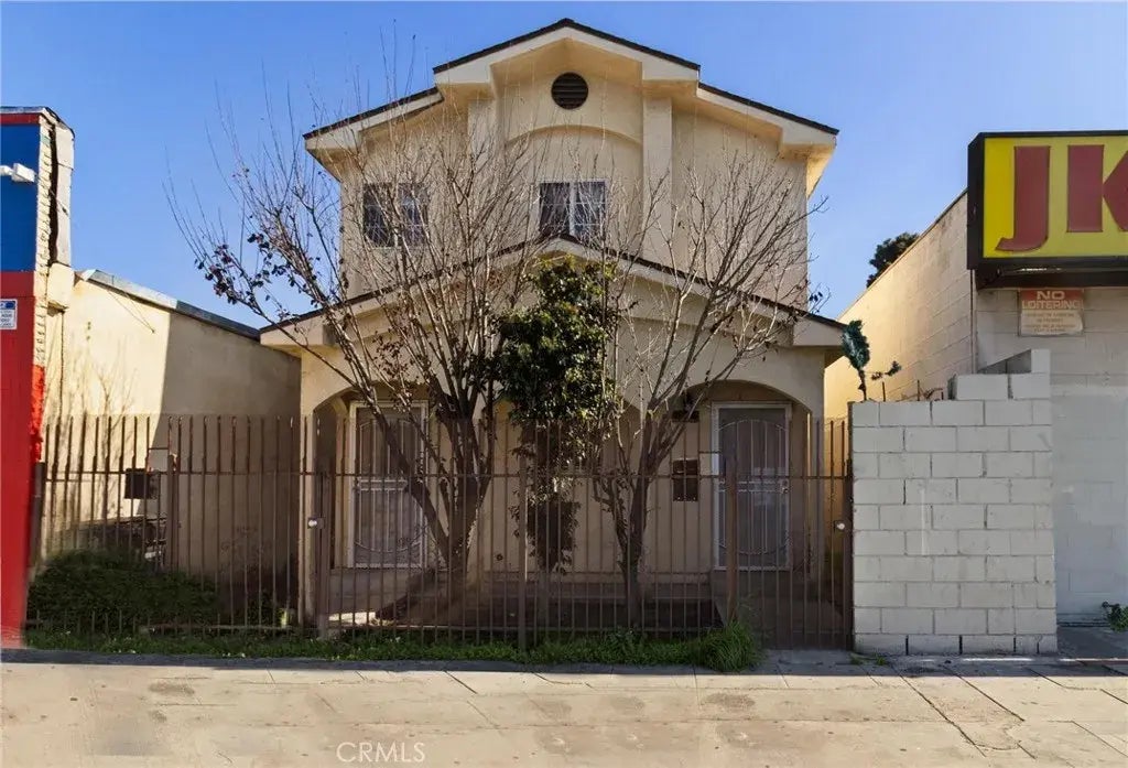 9714 S Main, Los Angeles