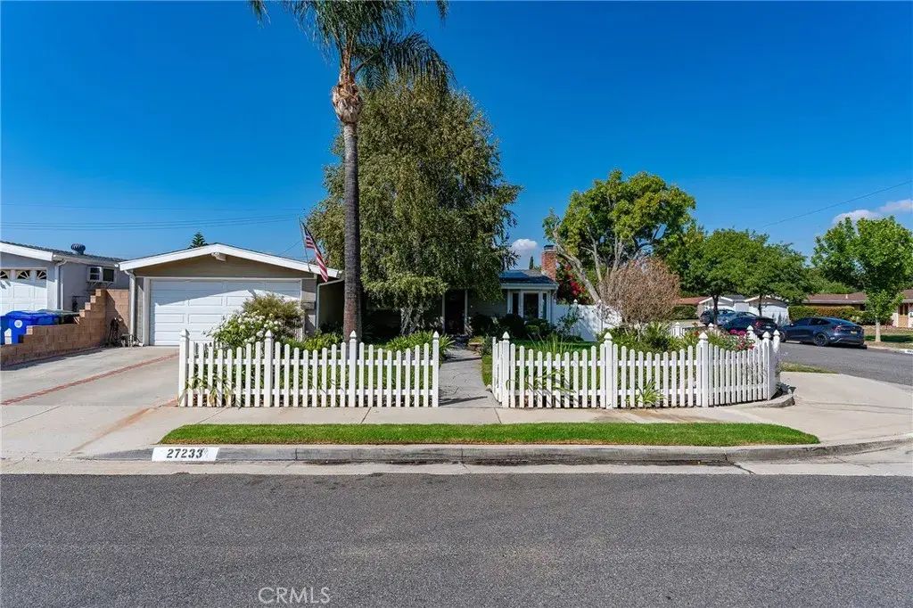 27233 Rockgrove Avenue, Canyon Country