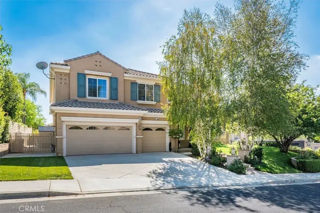 22114 W Gold Canyon, Saugus