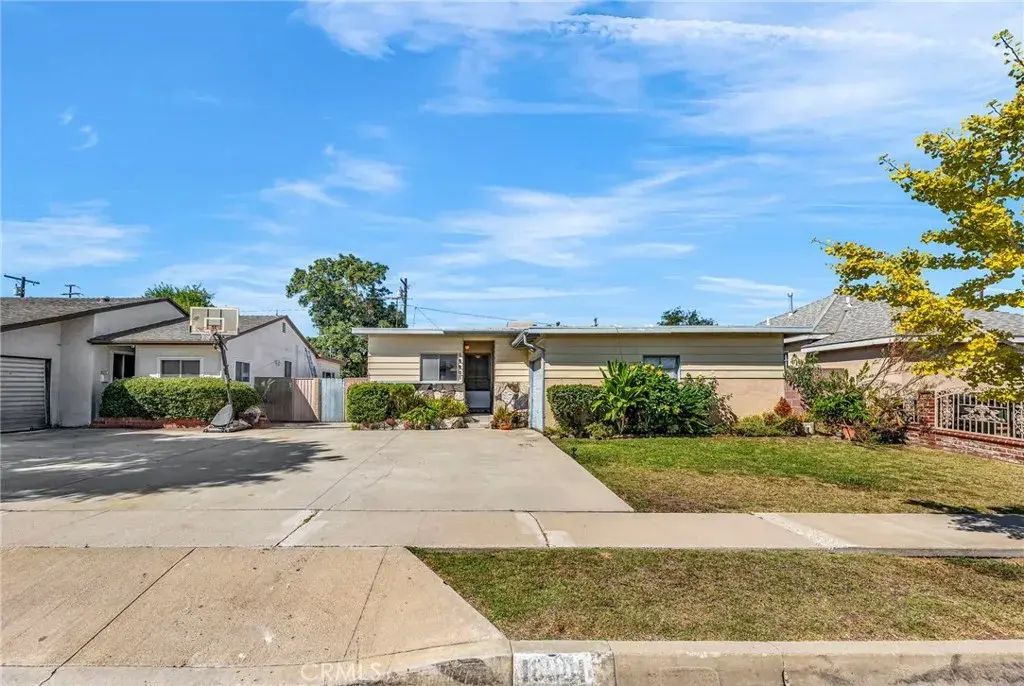 18901 Haas Avenue, Torrance