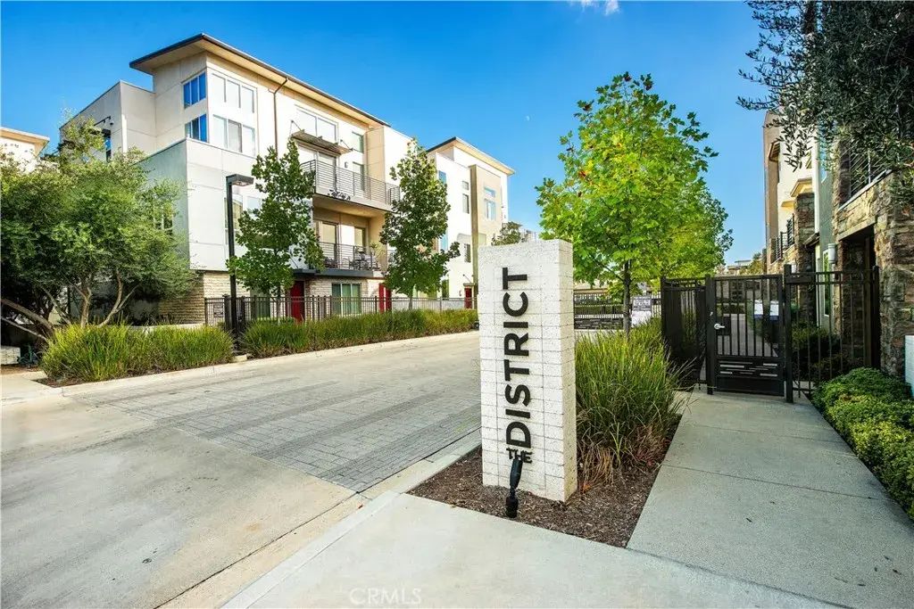 19513 Astor Place, Northridge