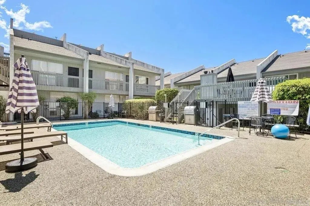 1124 Eureka Avenue 40, 