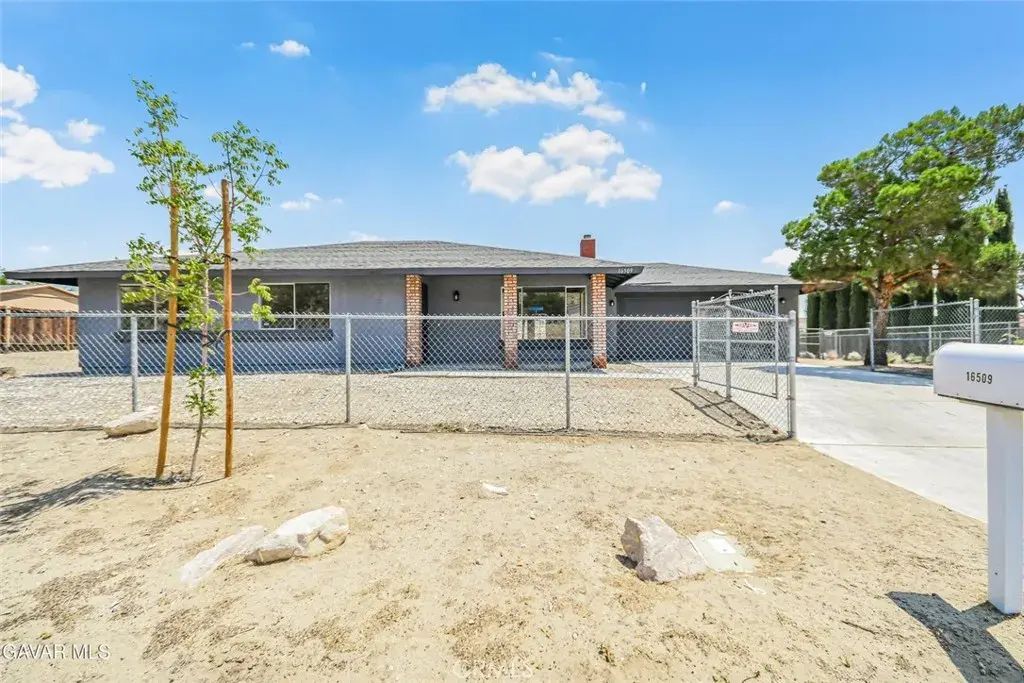 16509 Mackennas Gold Avenue, Palmdale